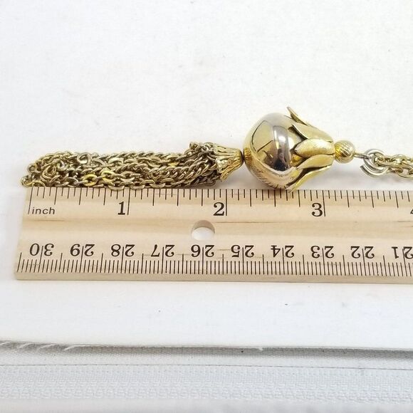 Vintage Gold Tone Necklace with Chain Tassel Pendant, Retro 70s Style Design - Picture 4 of 6